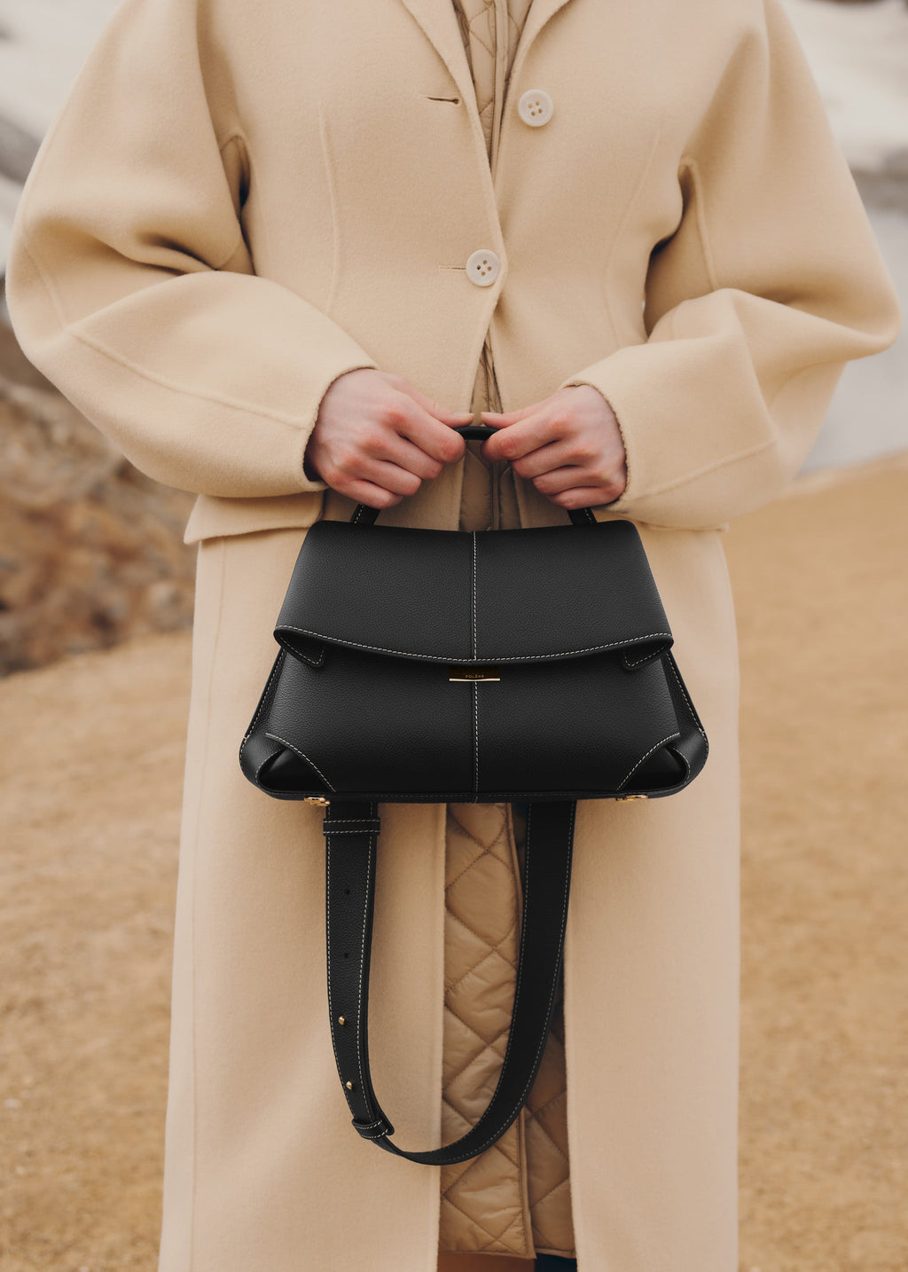 Mokki - Textured Matt Black