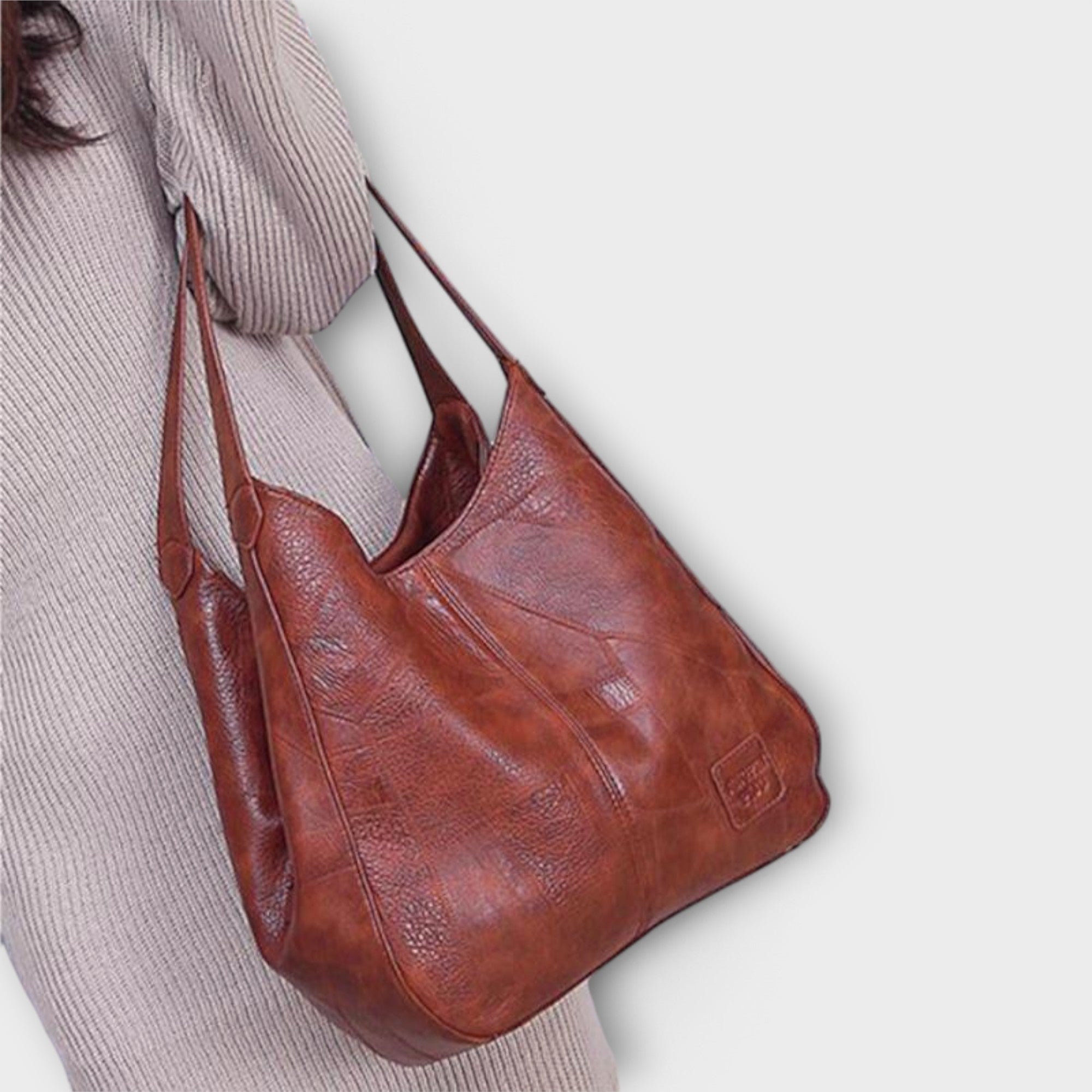Reniva – Vintage Shoulder Bag with a Clear Line