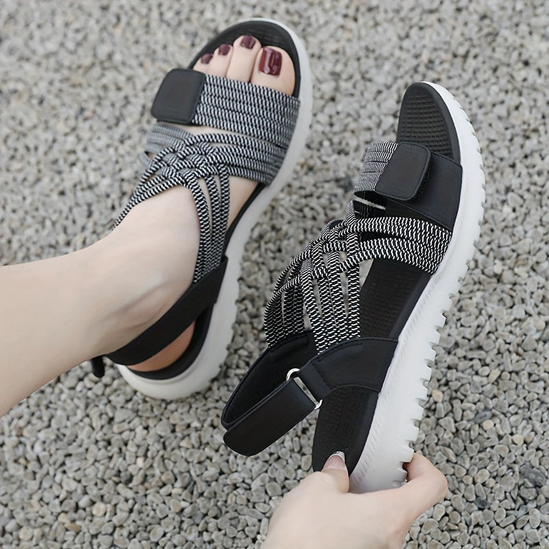 Soline | Sporty-elegant sandals with a high sole